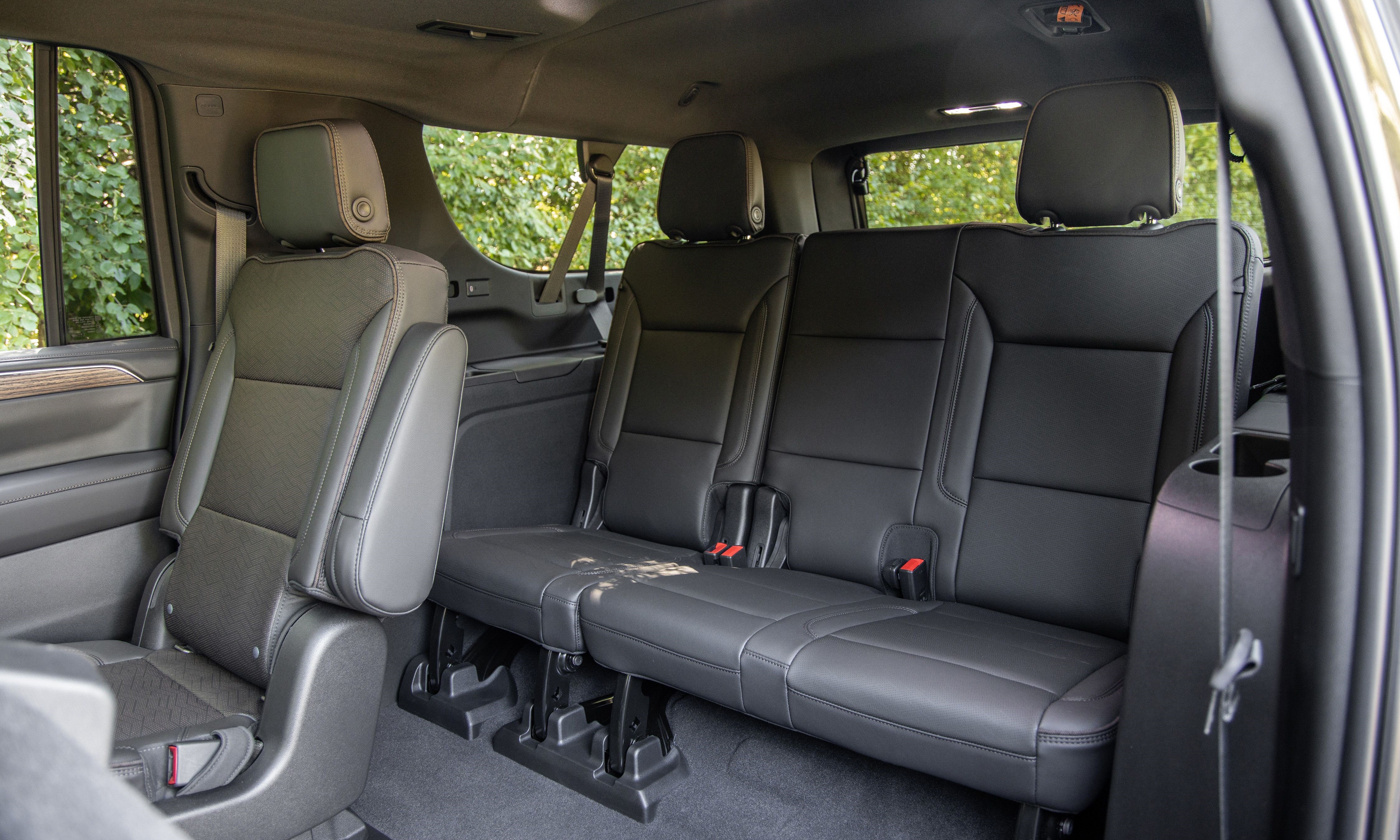 chevy_suburban image